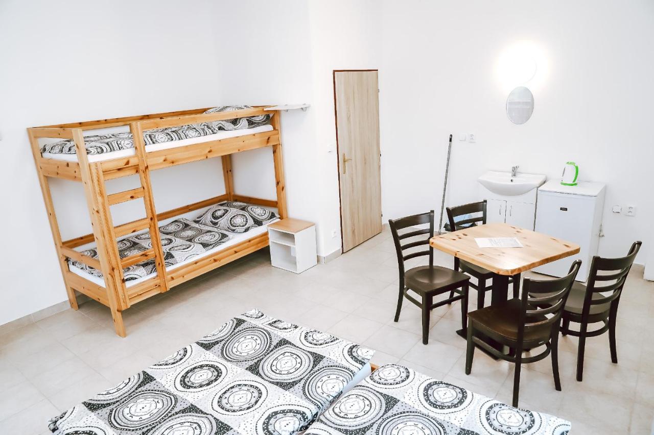 Chaty A Apartmany Hracholusky Kemp Kosatka Pnovany Exterior photo